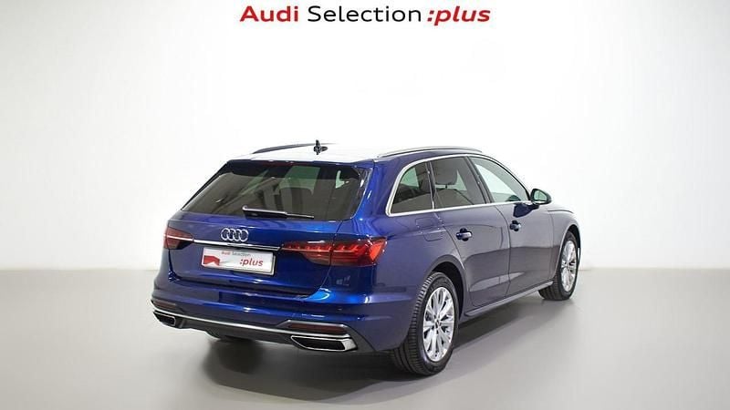 Usado Audi A4 Advanced Plus 163 CV (119 kW) 2022 Negro mitos (metalizado) Familiar