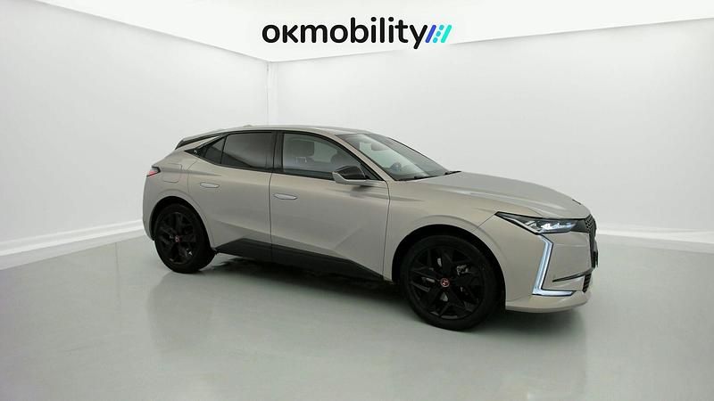 Usado DS Automobiles DS4 Performance Line Plus 225 CV (165 kW) 2023 Perla de cristal SUV
