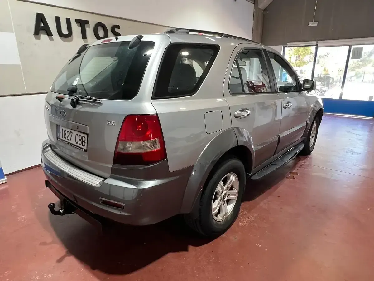 Usado Kia Sorento EX 140 CV (102 kW) 2002 Gris SUV