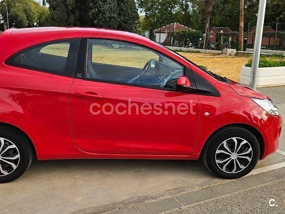 Rojo Usado 2015 Ford Ka Trend Berlina | 4500 € (Precio justo) - Imagen 1/4