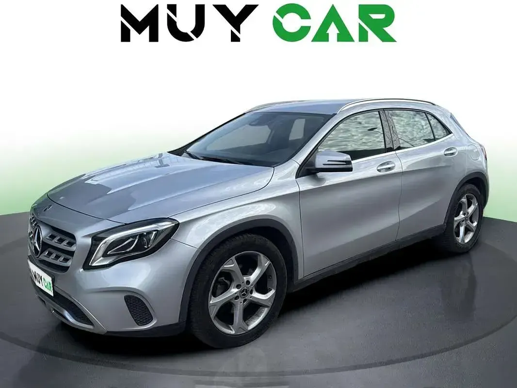 Usado Mercedes GLA200 136 CV (100 kW) 2019 Gris / plata SUV