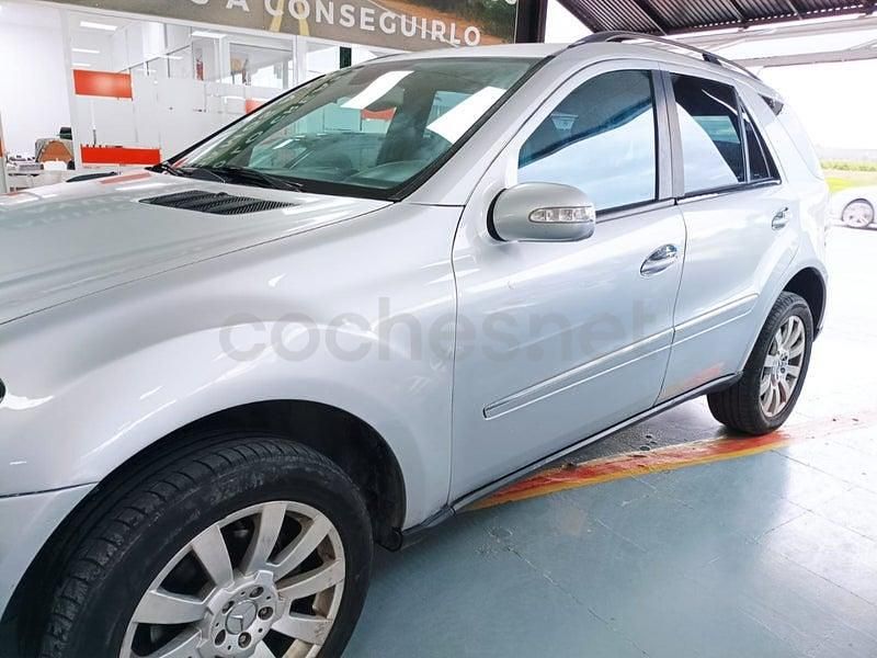 Usado Mercedes ML280 190 CV (139 kW) 2007 Gris / plata SUV