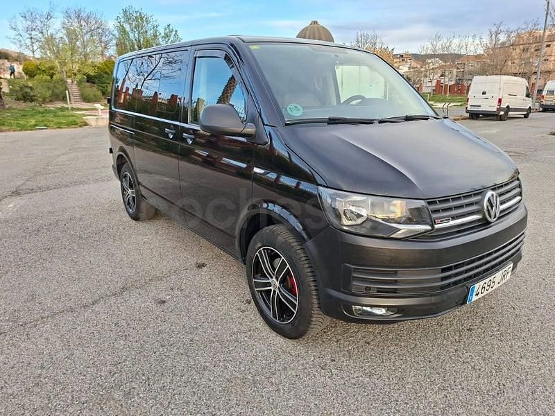 Usado VW Caravelle Comfortline 150 CV (110 kW) 2016 Negro Van