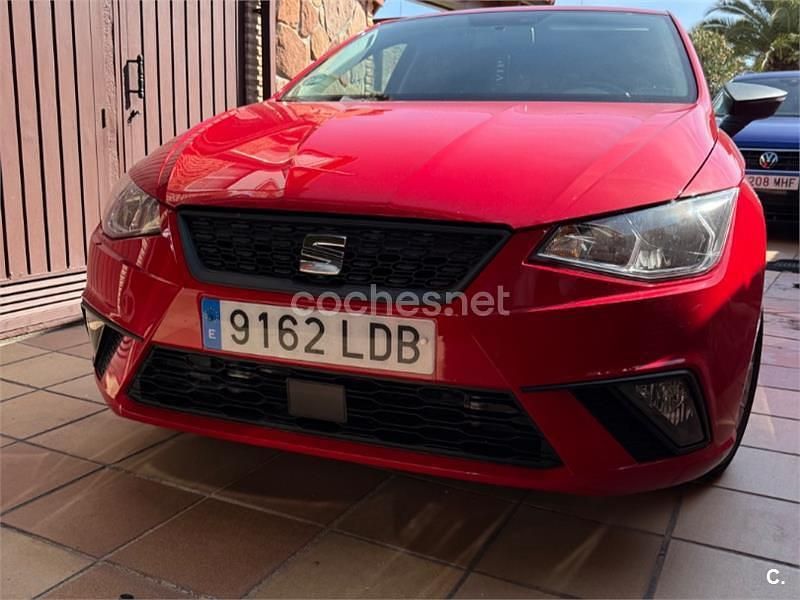 Usado Seat Ibiza Reference 95 CV (69 kW) 2019 Rojo Utilitario