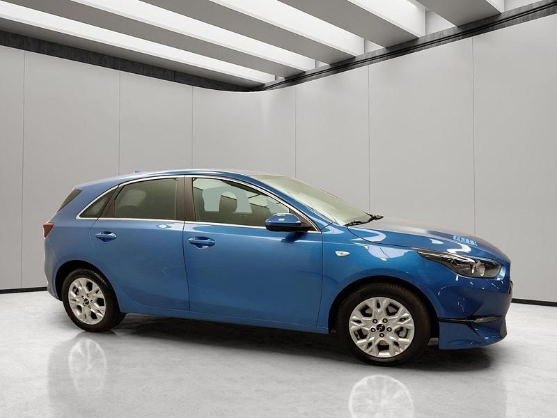 Usado Kia Ceed 120 CV (88 kW) 2024 Azul Utilitario