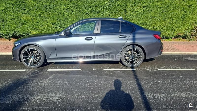 Usado BMW 320 Comfort Edition 190 CV (139 kW) 2021 Gris / plata Berlina