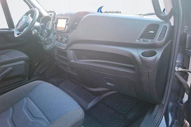 Usado Iveco Daily 158 CV (116 kW) 2020 Negro