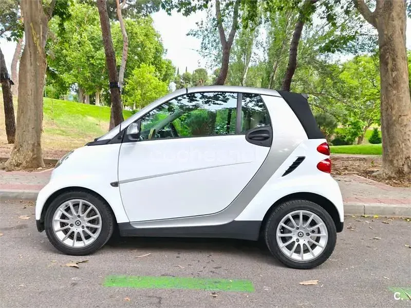 Usado Smart ForTwo Cabrio Passion 84 CV (61 kW) 2008 Blanco Descapotable