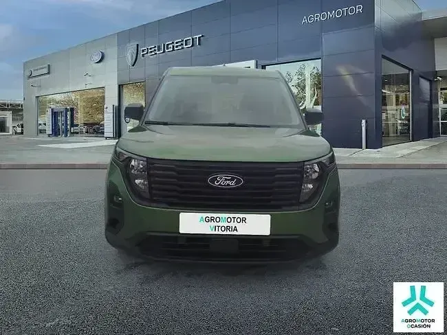Usado Ford Tourneo Courier Trend 125 CV (91 kW) 2025 Verde Monovolumen