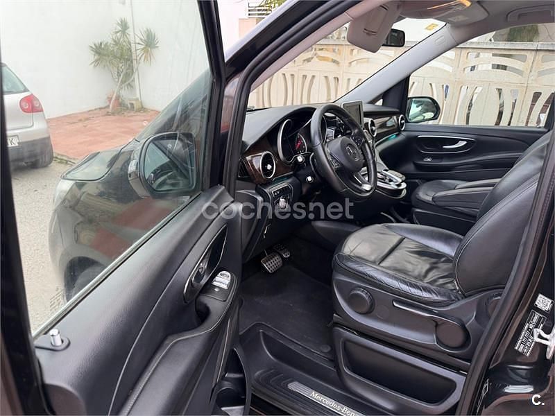 Usado Mercedes V220 Avantgarde 163 CV (119 kW) 2015 Negro Monovolumen