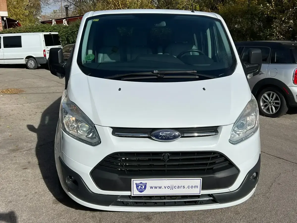 Usado Ford Transit Custom Ambiente 105 CV (77 kW) 2017 Blanco Familiar