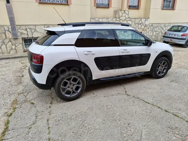 Usado Citroën C4 Cactus Feel 92 HP (67 kW) 2015 Branco Citadino