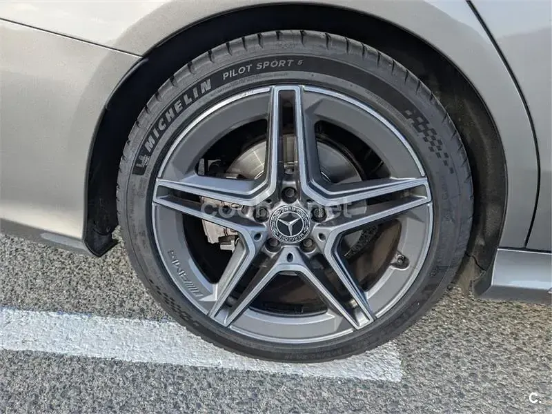 Usado Mercedes C220 170 CV (125 kW) 2018 Gris / plata Familiar