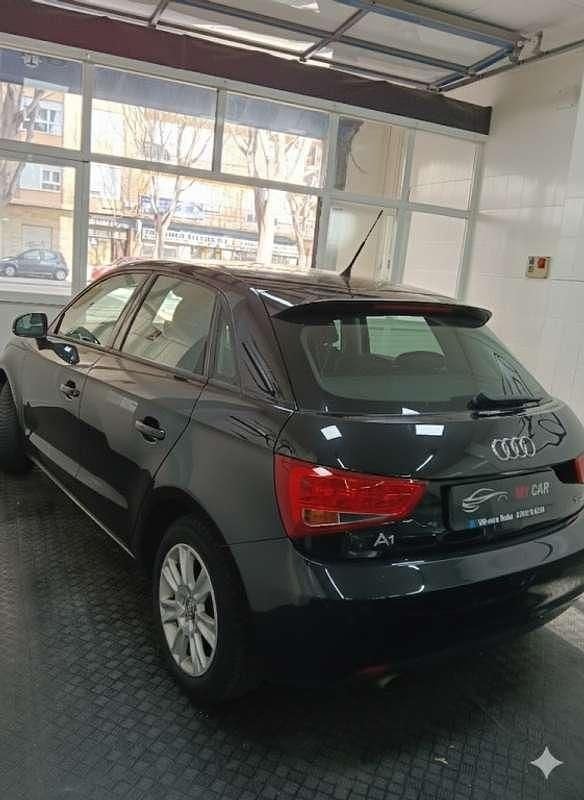 Usado Audi A1 Sportback 86 CV (63 kW) 2014 Negro Utilitario