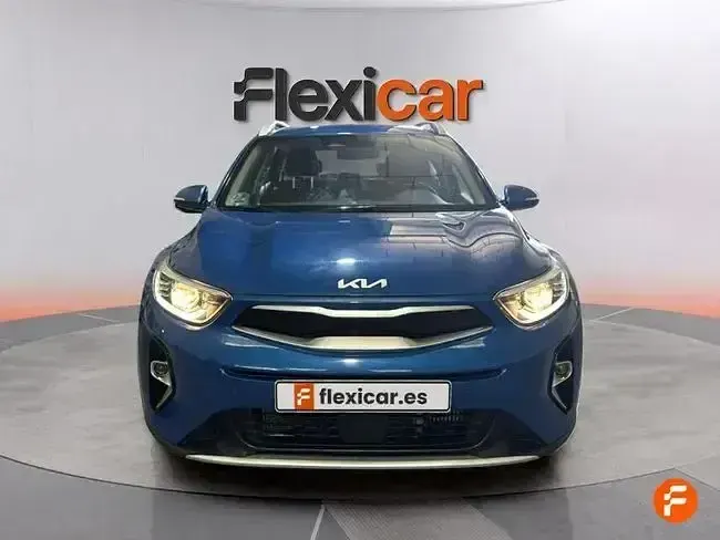 Usado Kia Stonic 100 CV (73 kW) 2024 Azul SUV