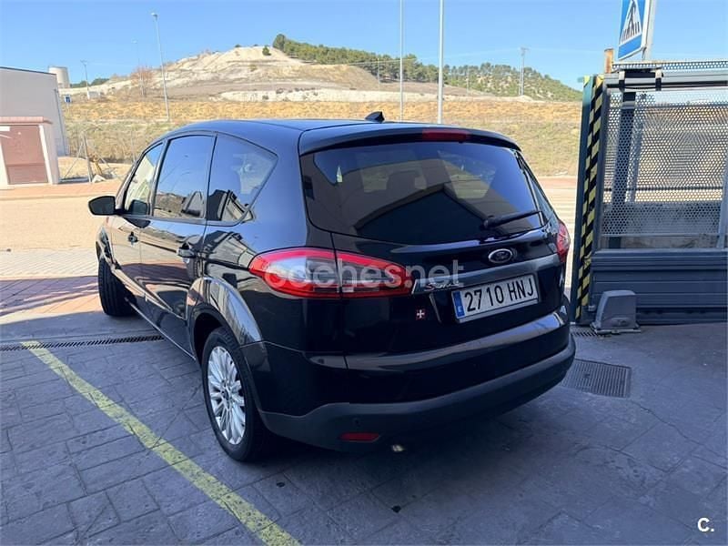 Usado Ford S-MAX Limited 140 CV (102 kW) 2012 Negro Monovolumen