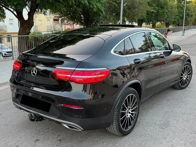 Usado Mercedes GLC220 170 CV (125 kW) 2018 Negro SUV