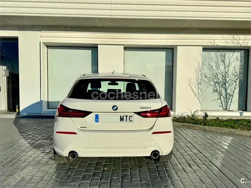 Usado BMW 120 190 CV (139 kW) 2021 Blanco Berlina
