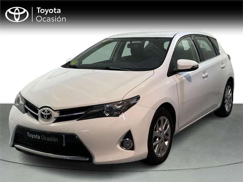 Usado Toyota Auris Active 90 CV (66 kW) 2014 Blanco Monovolumen
