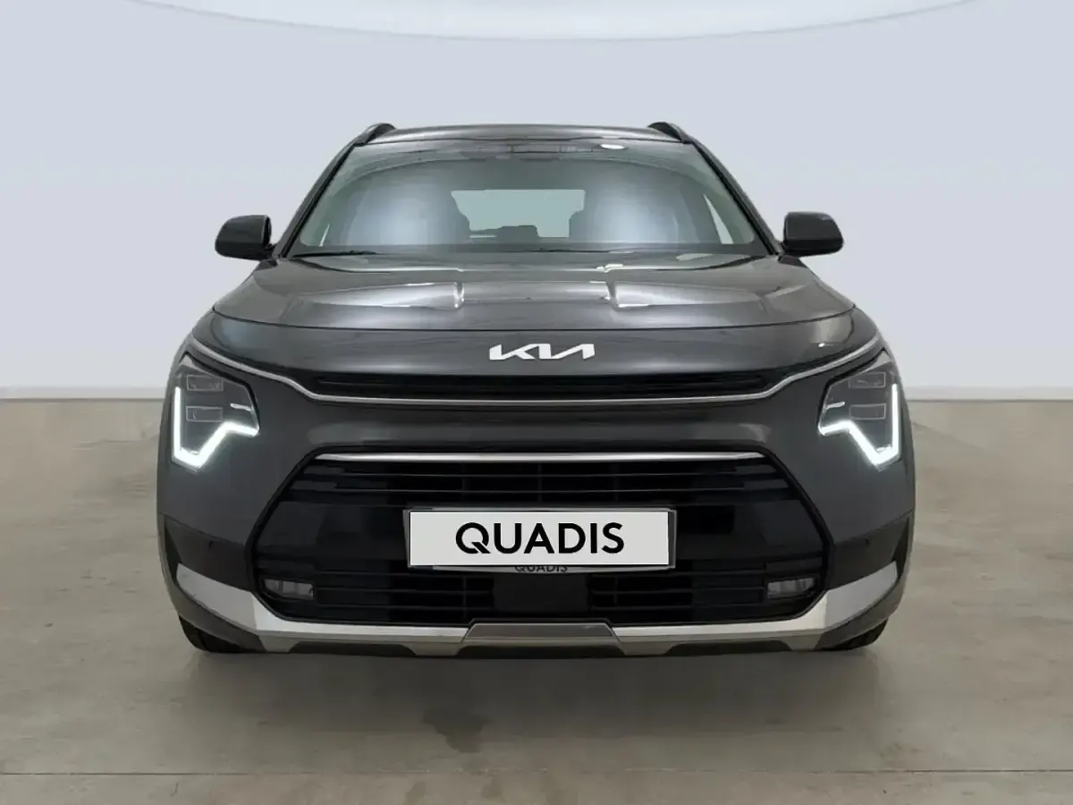 Usado Kia Niro 129 CV (94 kW) 2025 Gris SUV