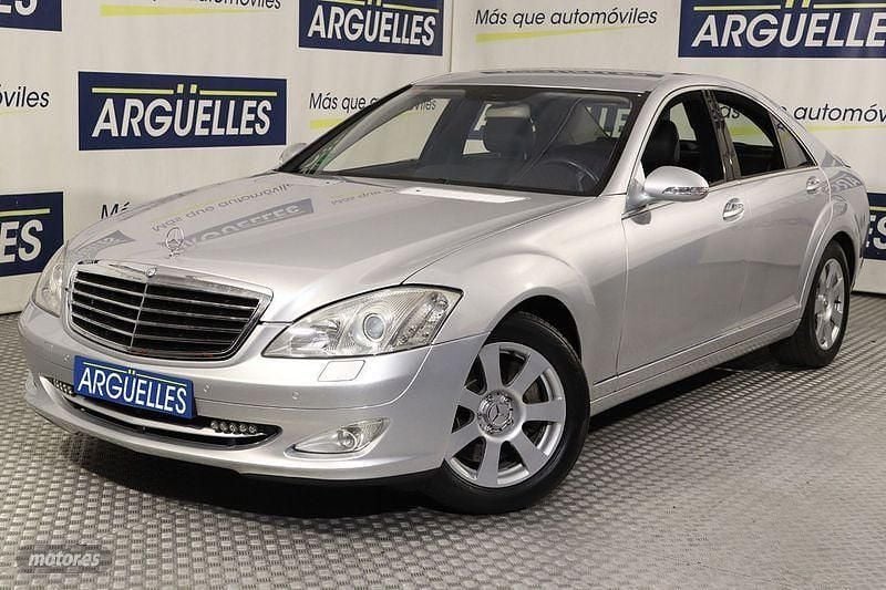 Usado Mercedes S500 388 CV (285 kW) 2007 Plateado Berlina