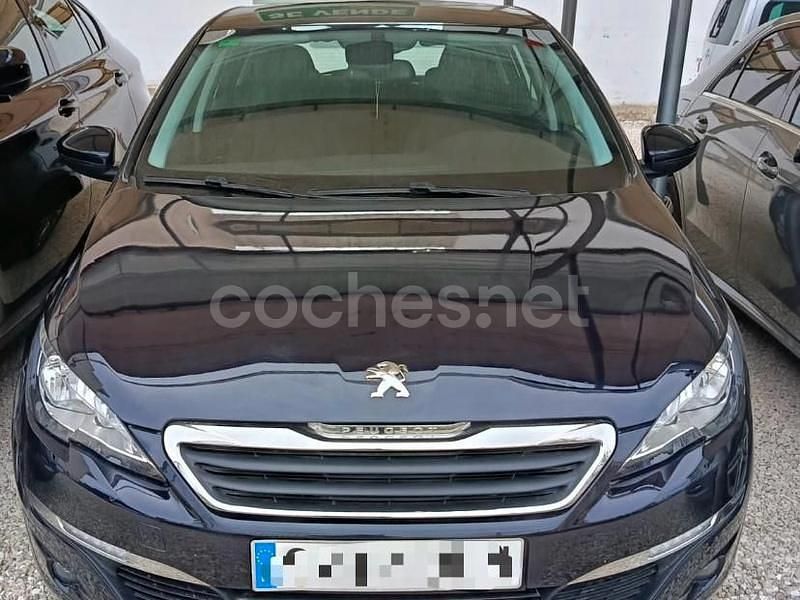 Usado Peugeot 308 Access 115 CV (84 kW) 2014 Azul Berlina