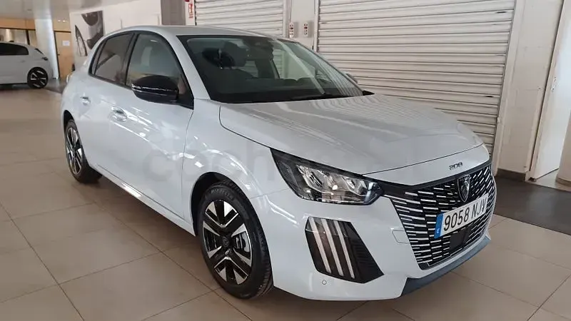 Nuevo Peugeot 208 Allure 100 CV (73 kW) 2025 Blanco Utilitario