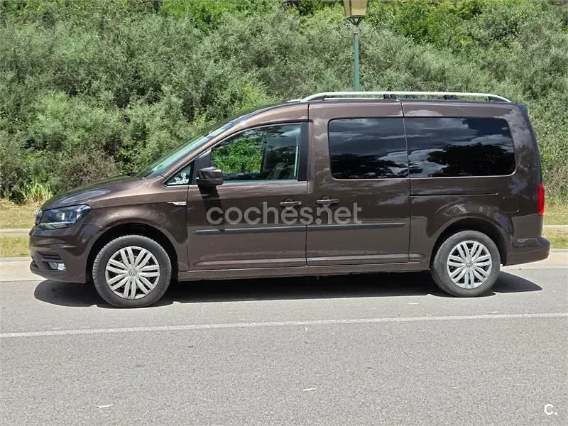 Usado VW Caddy Trendline 102 CV (75 kW) 2016 Marrón Monovolumen