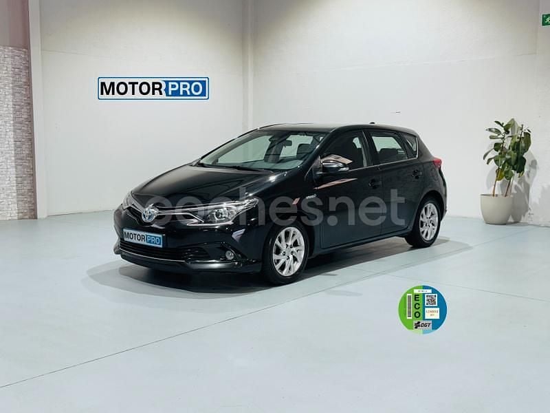 Negro Usado 2017 Toyota Auris Hybrid Active Berlina | 13.990 € (Un poco caro) - Imagen 1/4