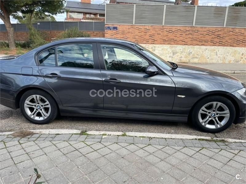 Usado BMW 320 Executive 150 CV (110 kW) 2008 Gris / plata Berlina