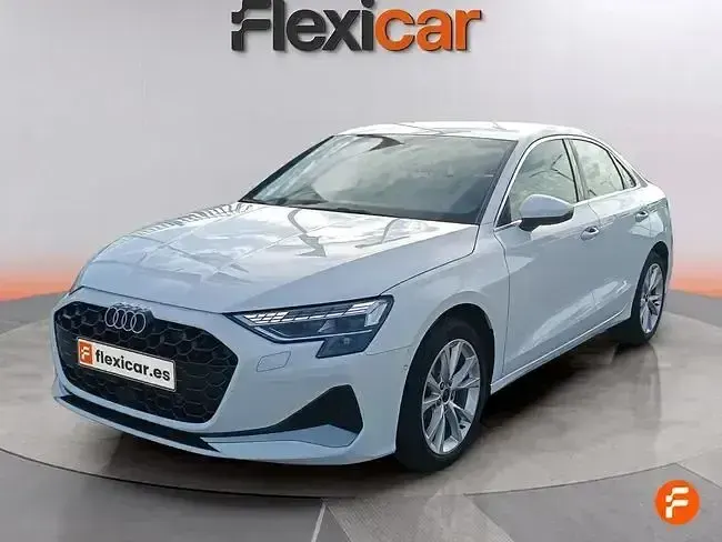 Usado Audi A3 Advanced Plus 116 CV (85 kW) 2024 Blanco Berlina