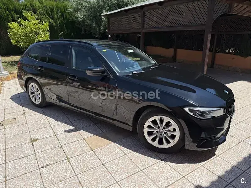 Usado BMW 320 190 CV (139 kW) 2021 Negro Familiar