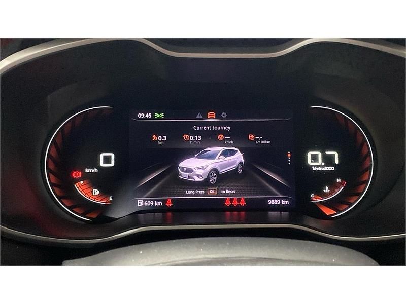 Usado MG ZS Luxury 111 CV (81 kW) 2024 Blanco Berlina