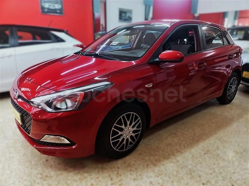 Usado Hyundai i20 84 CV (61 kW) 2019 Blanco Utilitario