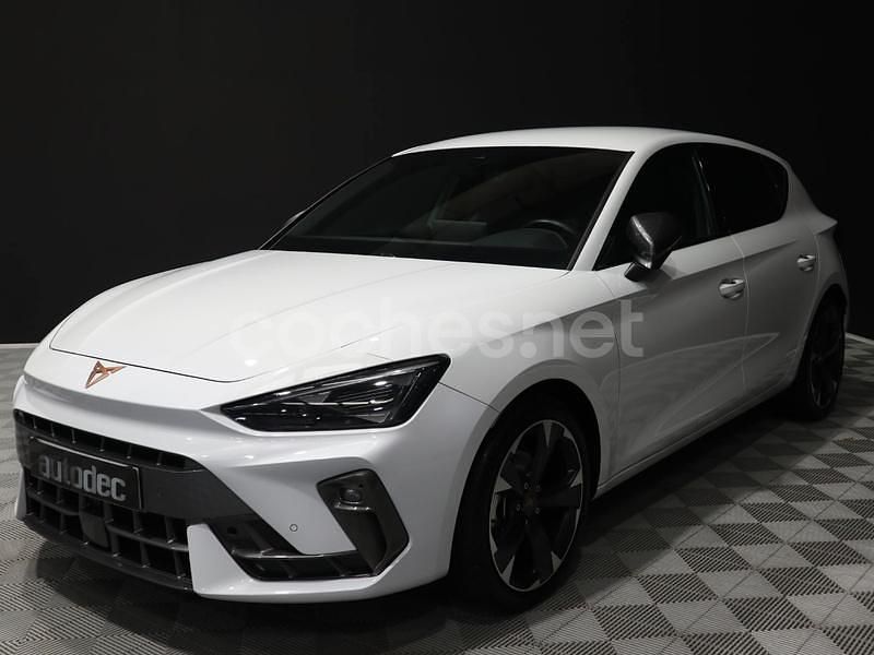 Usado Cupra Leon 150 CV (110 kW) 2025 Blanco Berlina