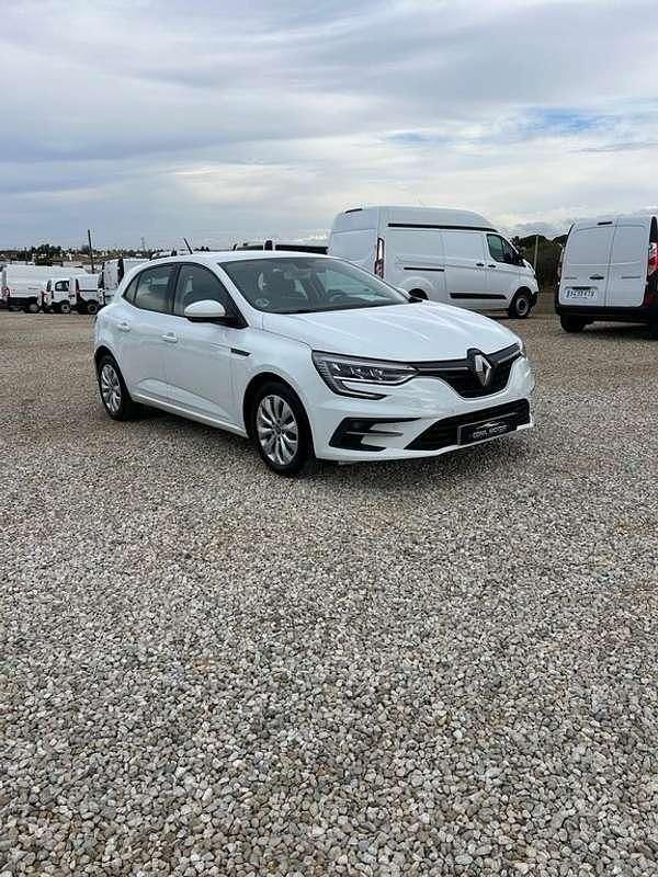 Usado Renault Mégane GrandTour Business 116 CV (85 kW) 2021 Blanco Familiar