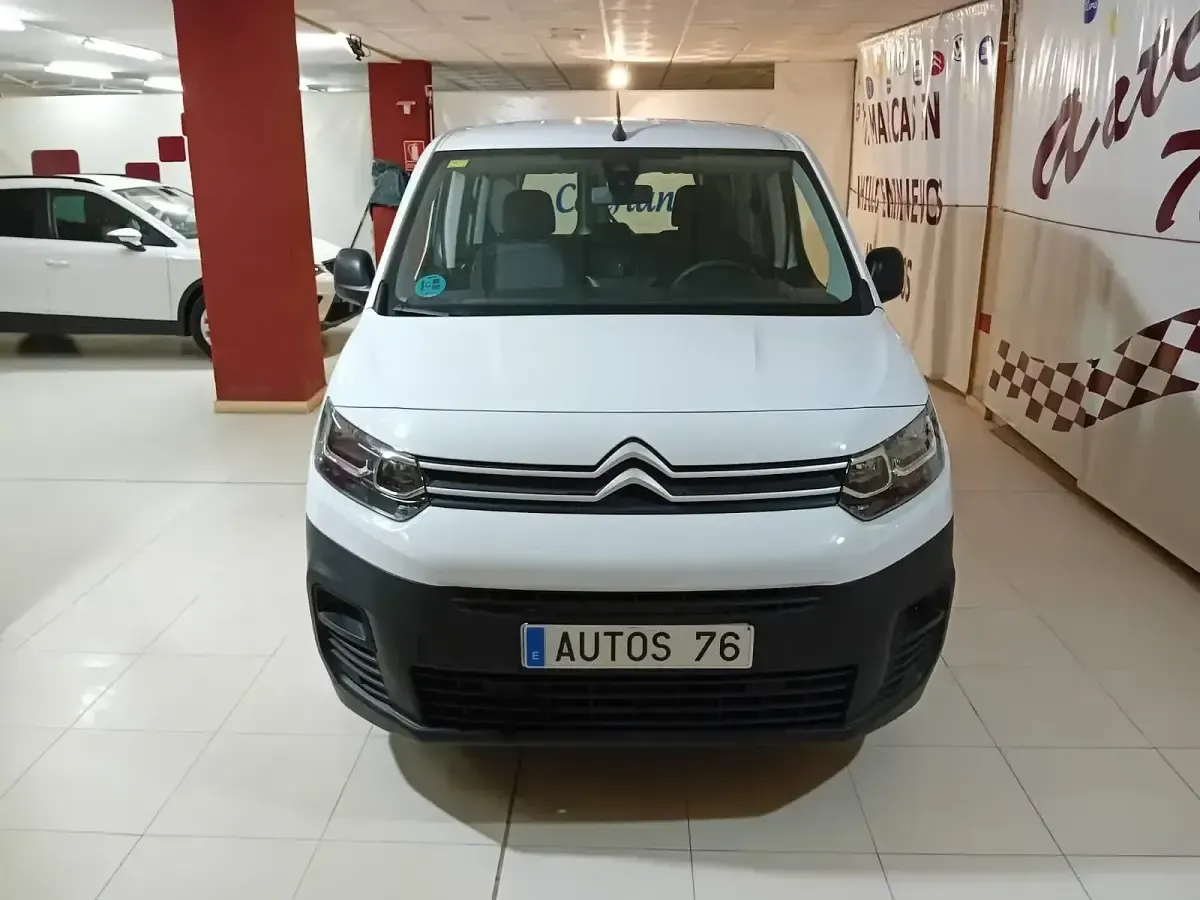Usado Citroën Berlingo 100 CV (73 kW) 2022 Blanco Monovolumen