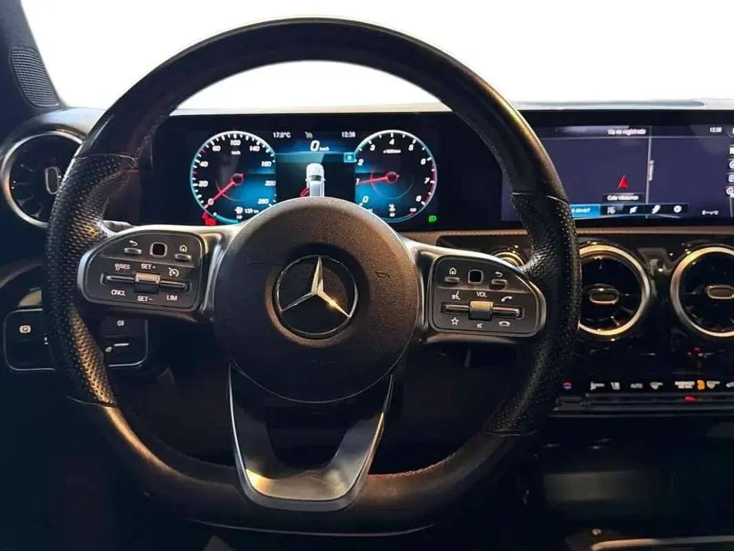 Usado Mercedes A180 136 CV (100 kW) 2021 Utilitario