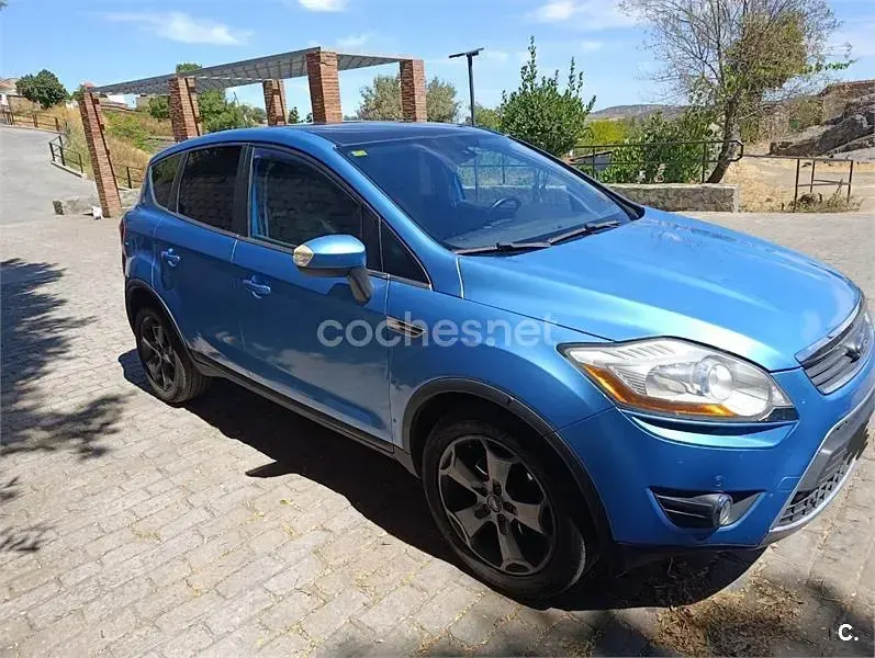 Usado Ford Kuga Titanium 136 CV (100 kW) 2008 Azul SUV