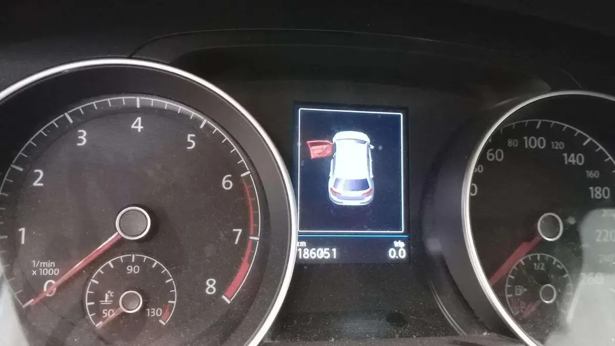 Usado VW Golf VII Advance 125 CV (91 kW) 2017 Blanco Berlina