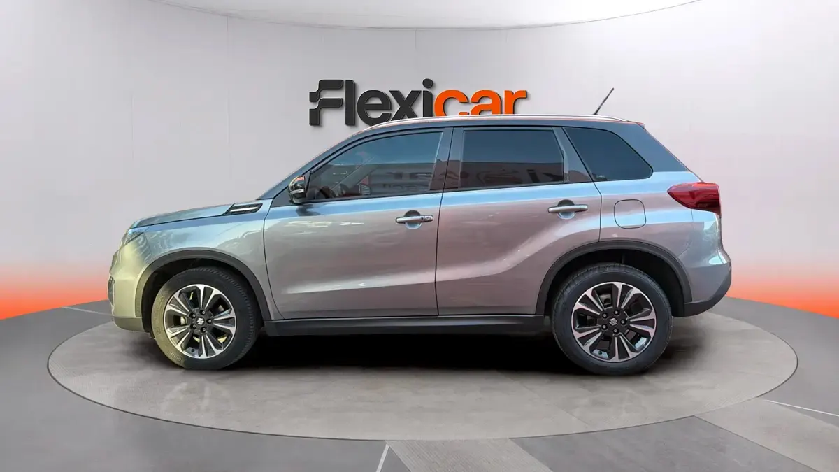 Usado Suzuki Vitara GLX 140 CV (102 kW) 2019 Gris SUV