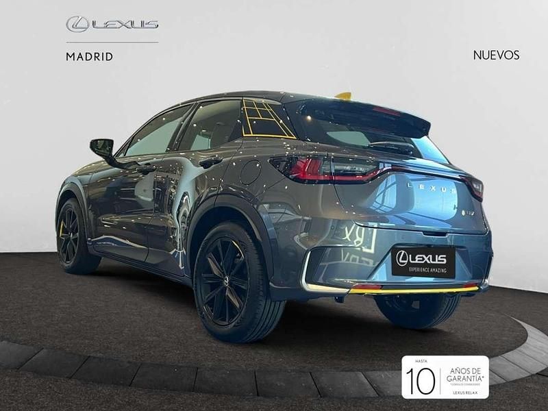 Nuevo Lexus LBX 136 CV (100 kW) 2025 Gris SUV