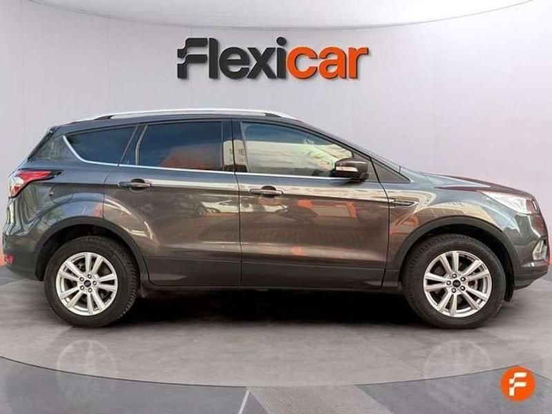 Usado Ford Kuga Business Edition 150 CV (110 kW) 2017 Gris SUV