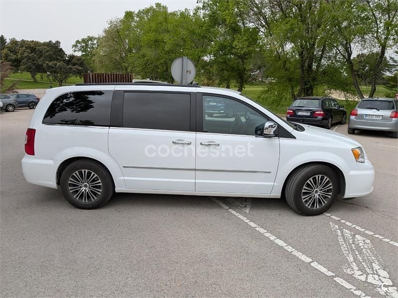 Usado Lancia Voyager S 177 CV (130 kW) 2015 Blanco Monovolumen