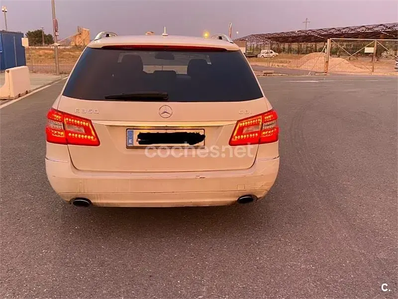 Usado Mercedes E350 Avantgarde 231 CV (169 kW) 2010 Blanco Familiar