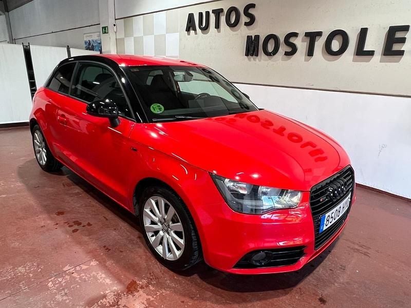 Rojo Usado 2014 Audi A1 Attraction Utilitario | 8495 € (Precio justo) - Imagen 1/4