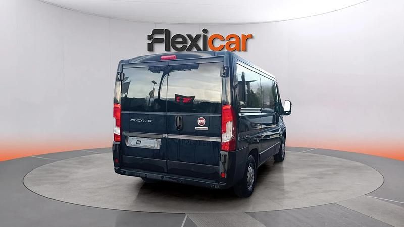Usado Fiat Ducato 150 CV (110 kW) 2018 Azul Van
