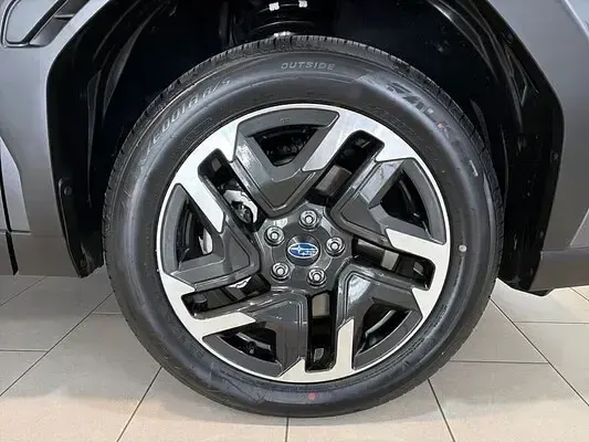 Nuevo Subaru Forester Active 152 CV (111 kW) 2026 Gris / plata SUV
