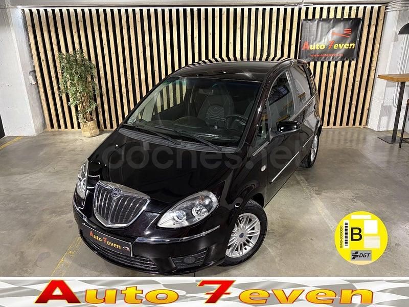 Usado Lancia Musa Gold 95 CV (69 kW) 2013 Negro Monovolumen