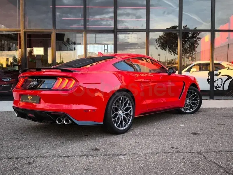 Usado Ford Mustang GT 450 CV (330 kW) 2022 Rojo Coupe